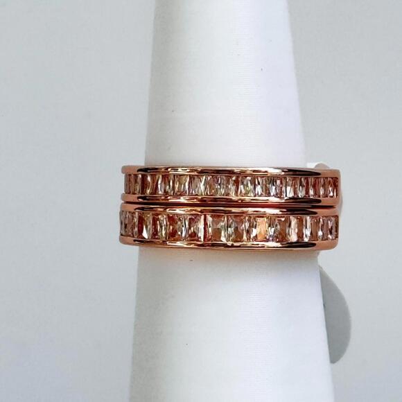 Bomb Party April 2 pc Bands Ring Sz 8 RG29601 "Strut Your Style" Cz on Rose Gold - Picture 6 of 9